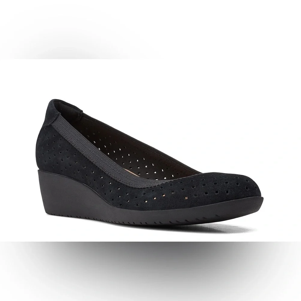 NIB Clarks Elin Sun Perforated Wedge
